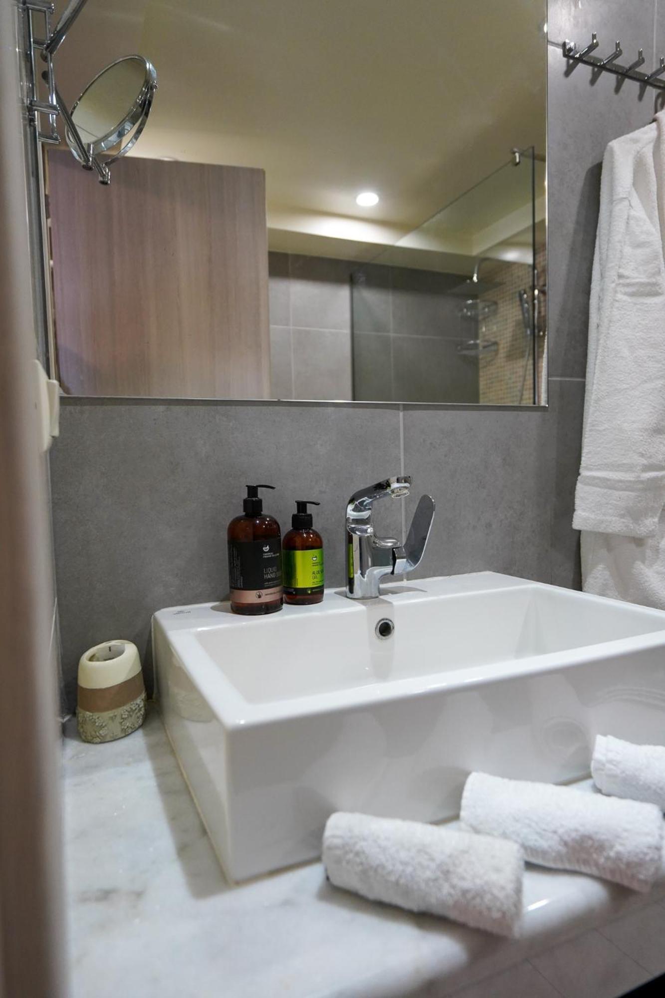 Theo And Ms Luxurious Apartments Kos-stad Buitenkant foto