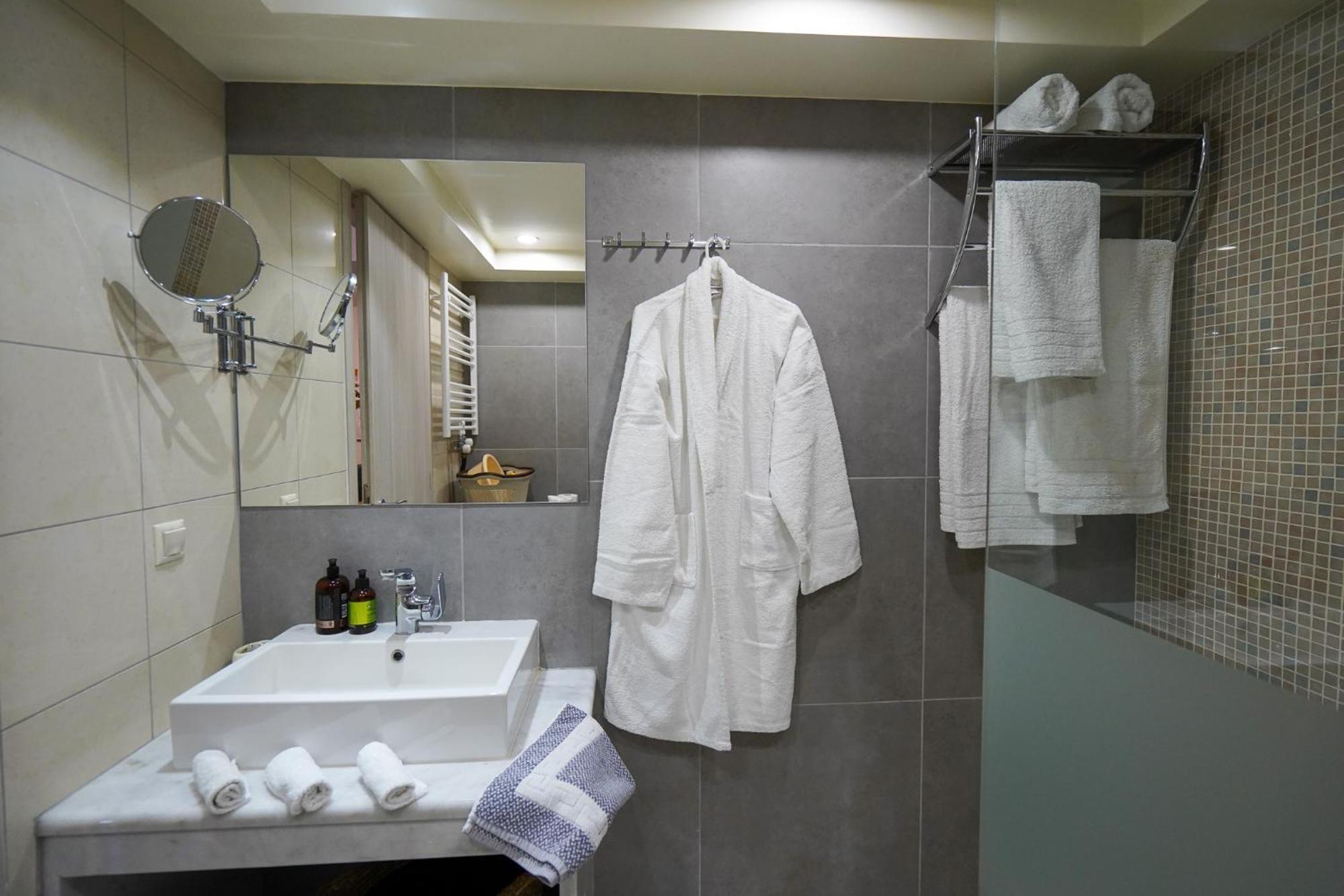 Theo And Ms Luxurious Apartments Kos-stad Buitenkant foto